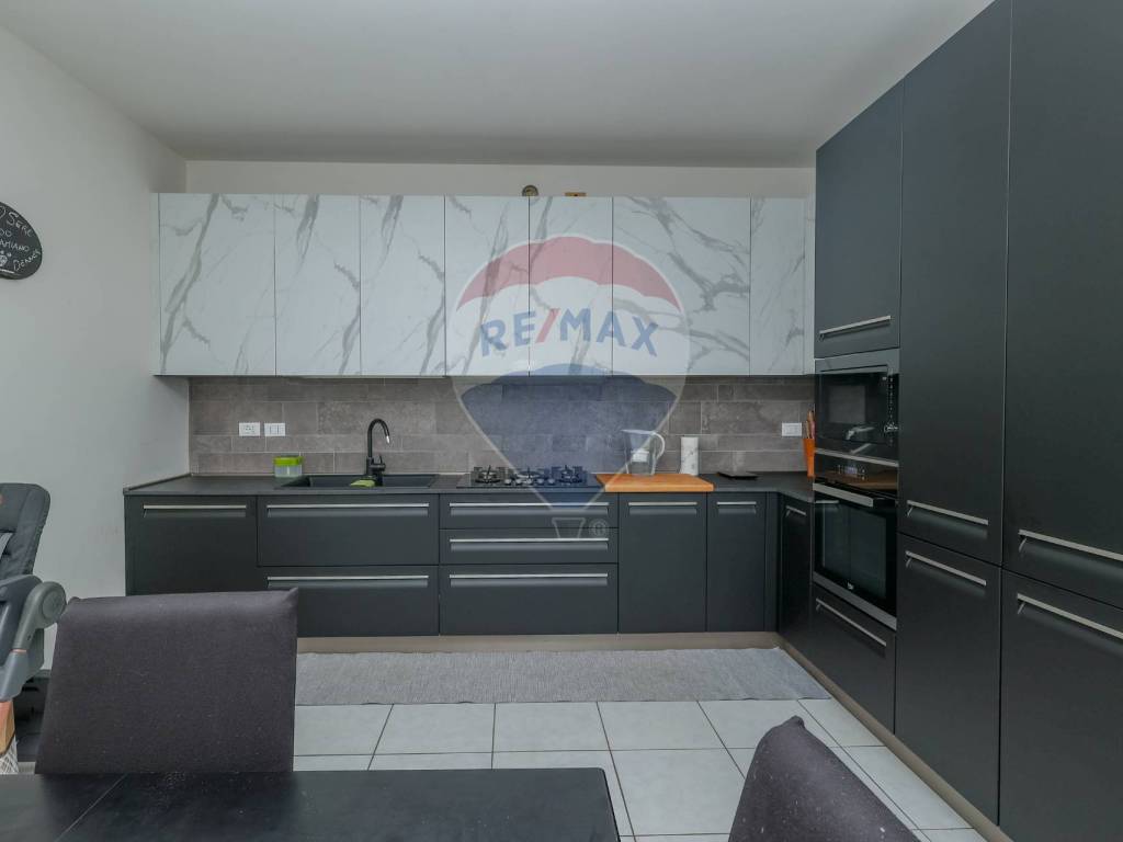 Villa a Selvazzano dentro in via Garda, 40 - Foto 3