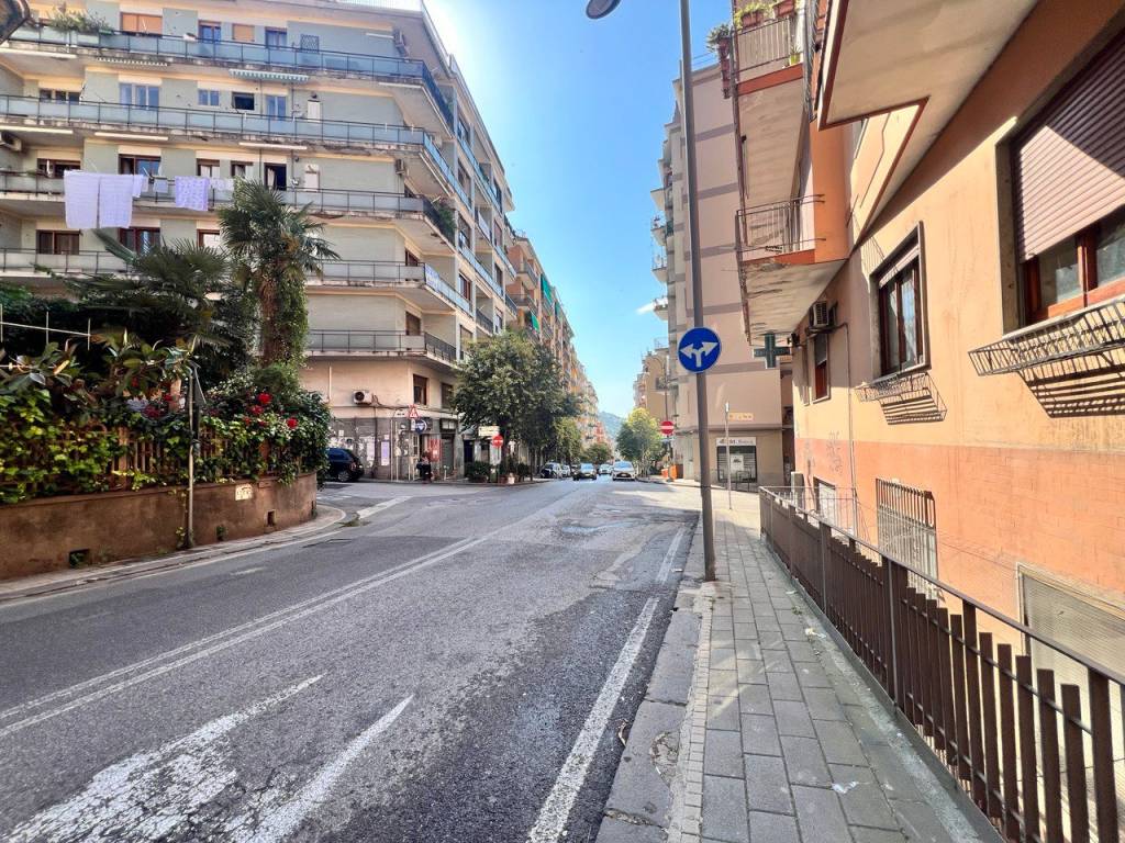Appartamento a Salerno in Via Demetrio Moscato, 1 - Foto 3