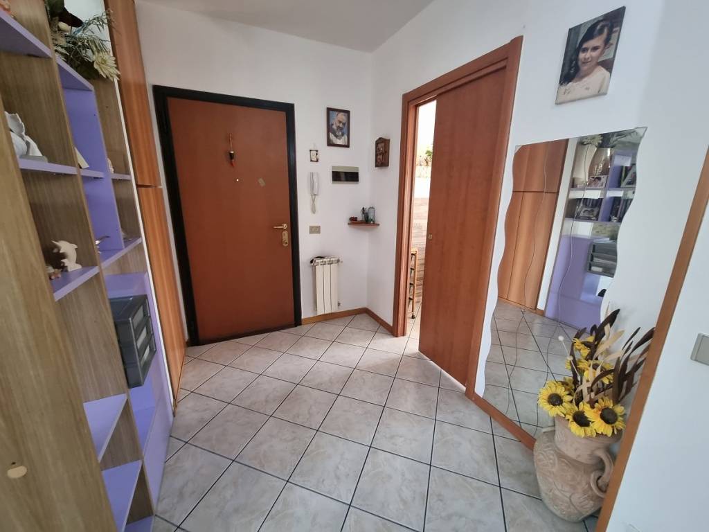 Appartamento a Limbiate in Via Valsugana - Foto 5