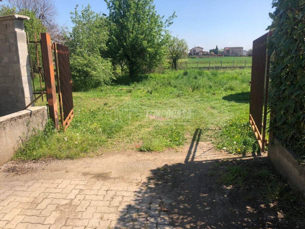 Terreno a Lonate ceppino in Via Meucci 3/b - Foto 2