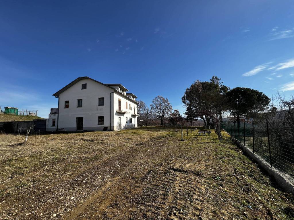 Villa a Longone sabino in Via Reatina - Foto 2