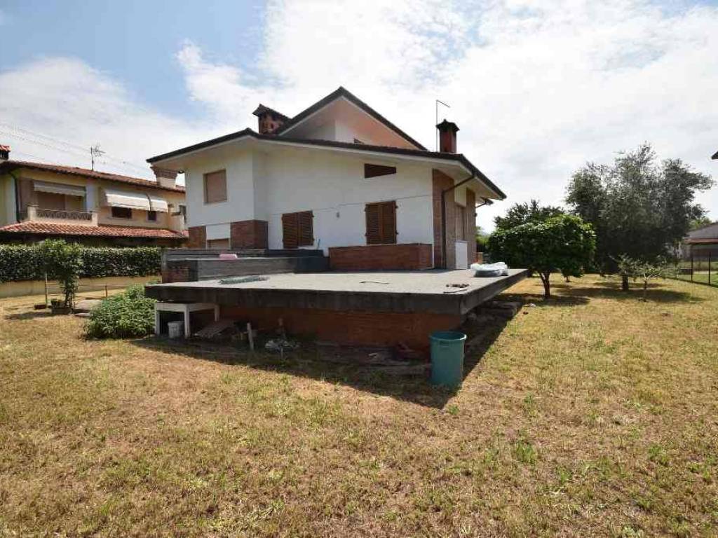 Villa a Pietrasanta in Via Pergolone, 12 - Foto 3