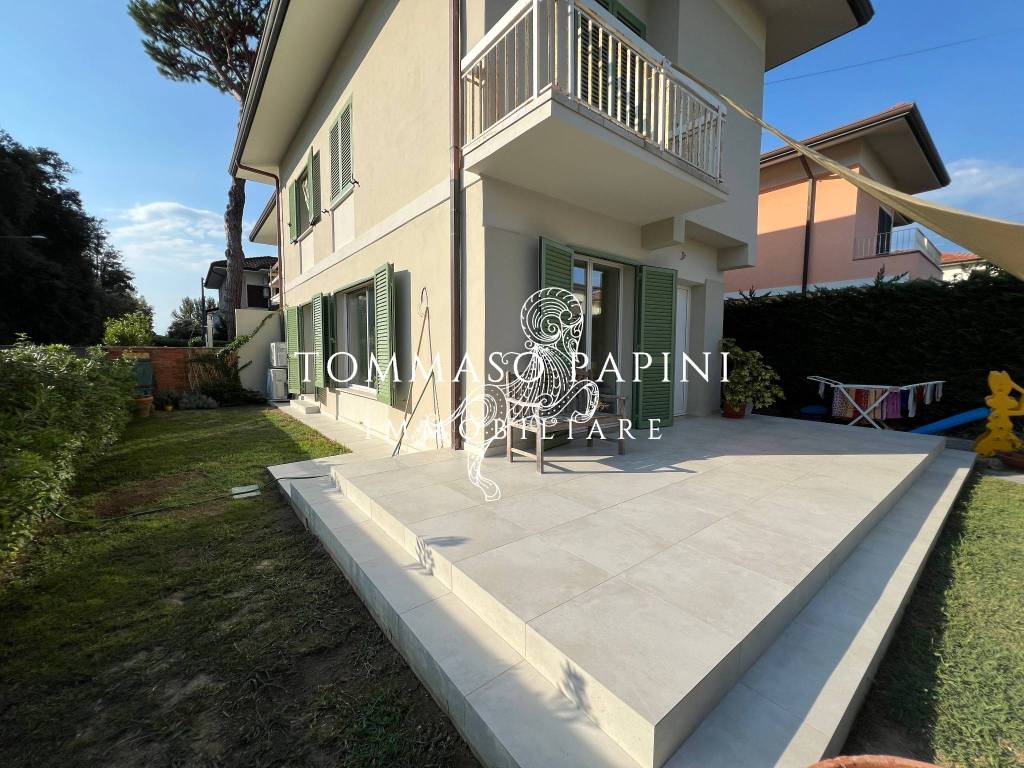 Villa a Pietrasanta in Via Tonfano, 313 - Foto 2