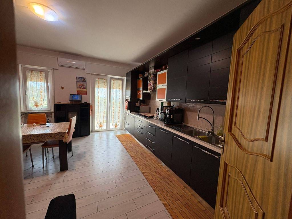 Appartamento a Catanzaro in Via Francesco Cilea - Foto 5