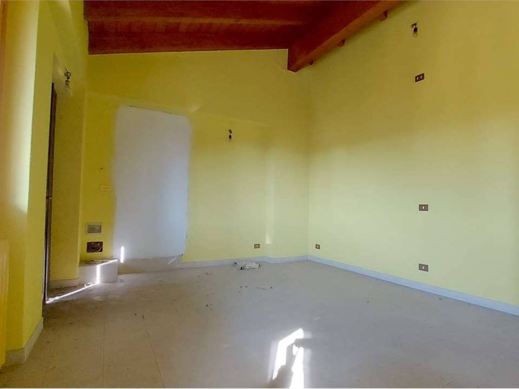Appartamento a Airuno in Via Postale Vecchia - Foto 4