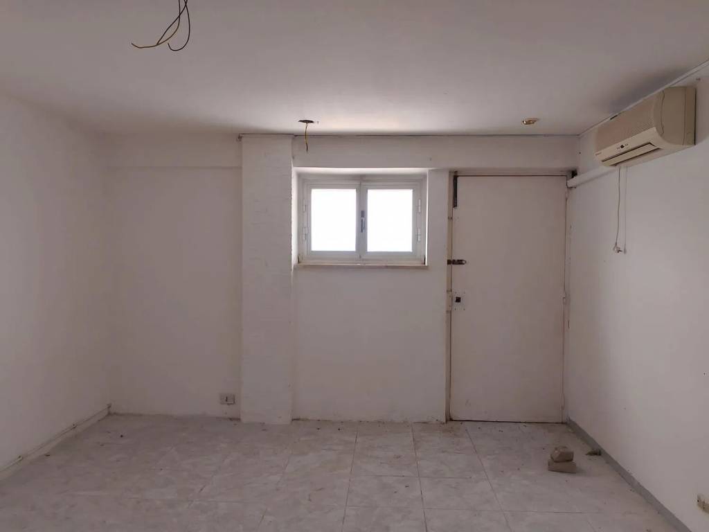 Box / garage a Chieti in Via Ortona, 6 - Foto 2