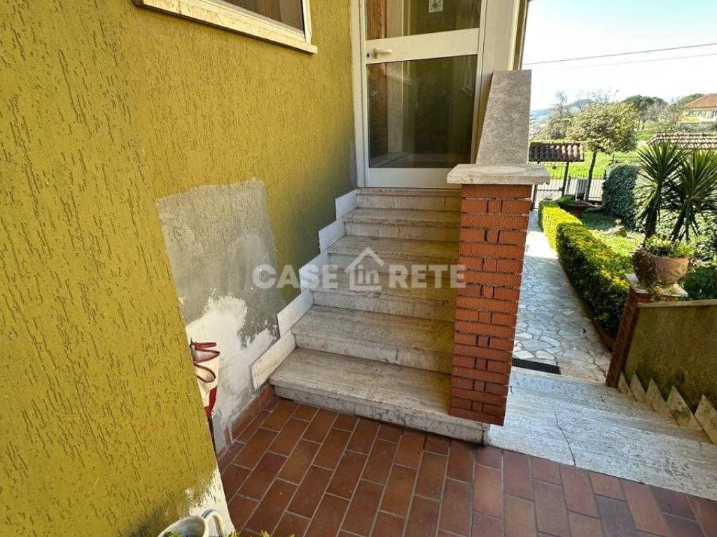 Appartamento a Valentano in via giordano starnini, 19 - Foto 3