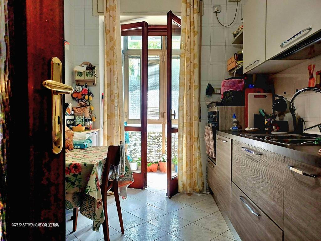 Appartamento a Salerno in Via Lucantonio Porzio, 9 - Foto 3