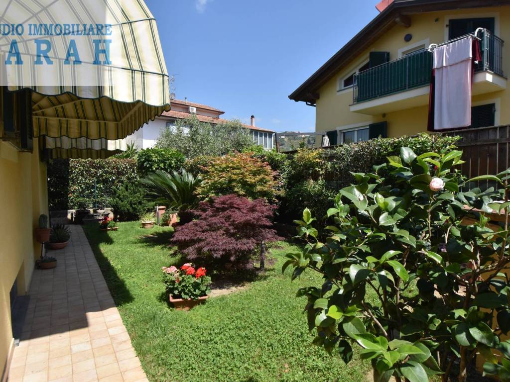 Casa indipendente a Massarosa in Via Per Corte Adami, 27 - Foto 3