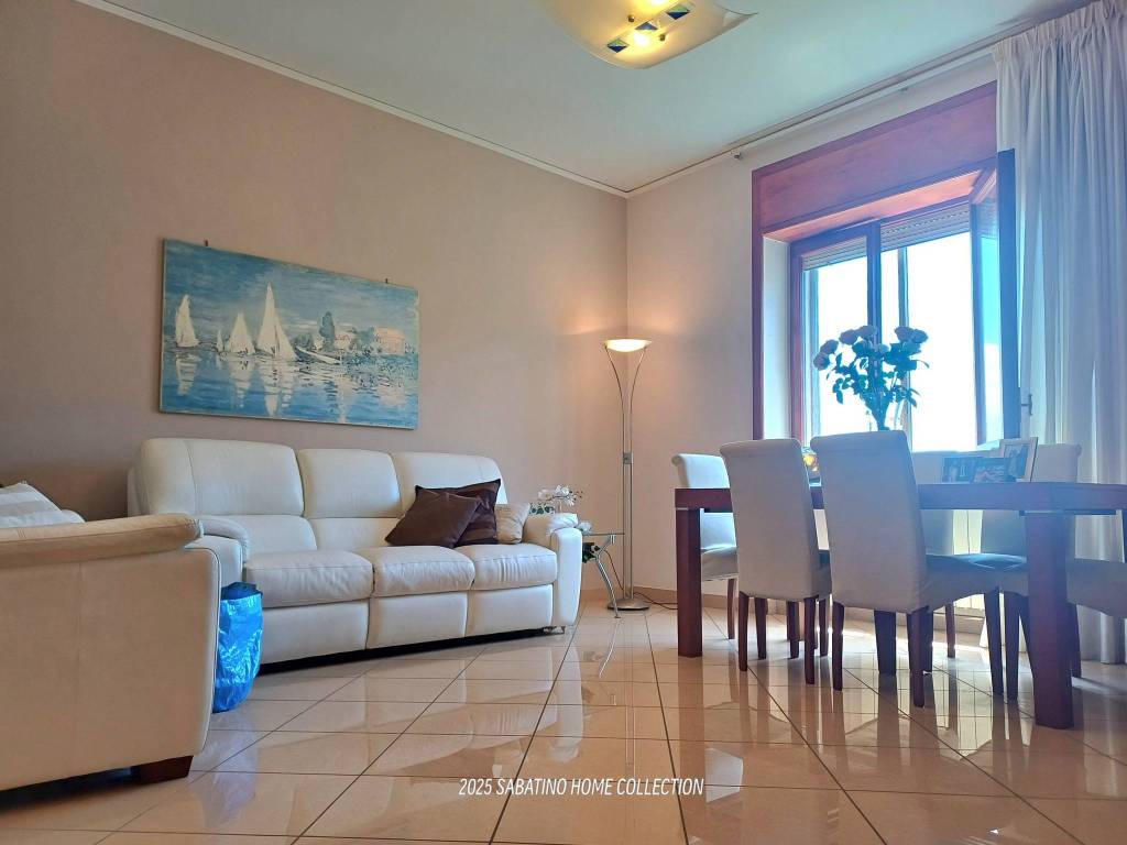 Appartamento a Salerno in Via Alberto Bolognetti, 18 - Foto 2