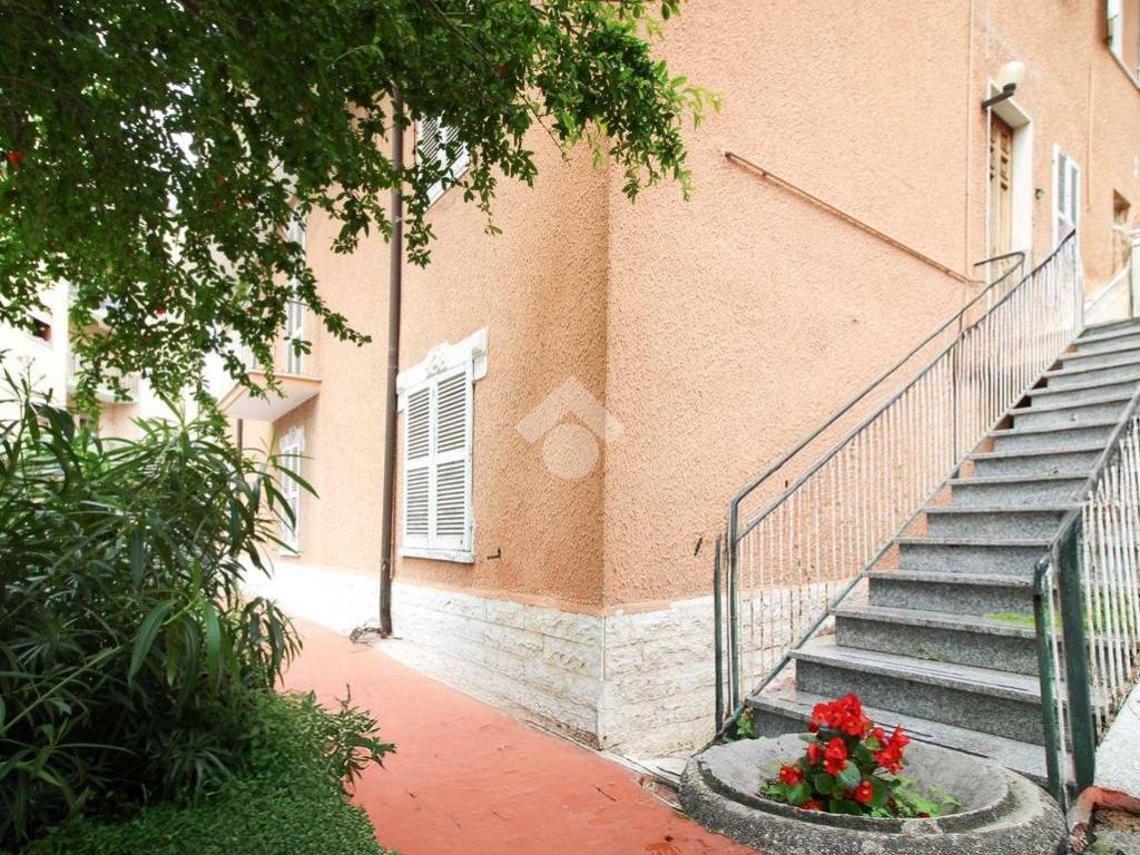 Casa indipendente a Fermo in Viale Nicola Ciccolungo, 65 - Foto 3