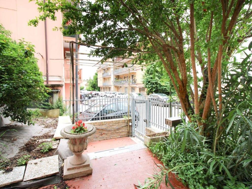 Casa indipendente a Fermo in Viale Nicola Ciccolungo, 65 - Foto 4