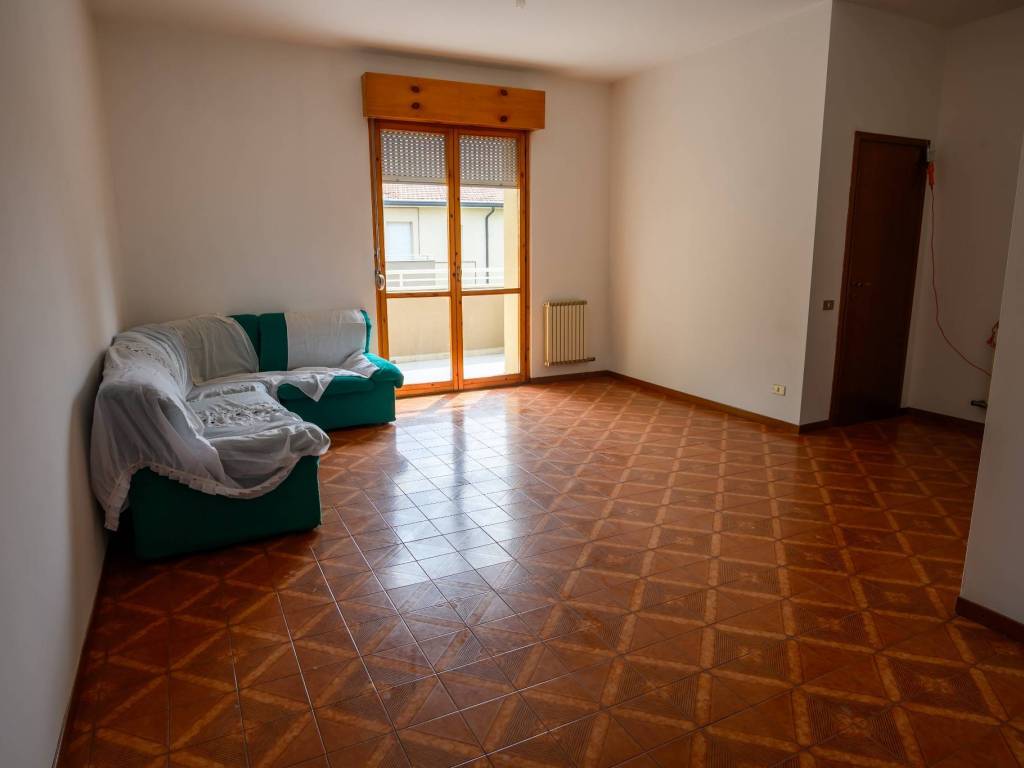 Appartamento a Verderio in Via 2 Giugno, 6 - Foto 5