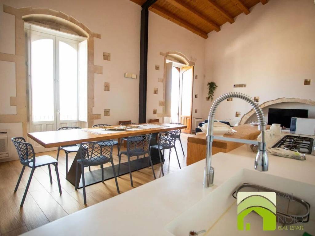 Villa a Canicattini bagni in Vittorio Emanuele S.N.C. - Foto 2
