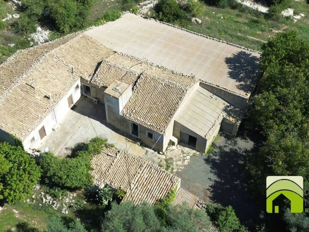 Rustico / casale a Noto in Contrada Mezzogregorio S.N.C. - Foto 4