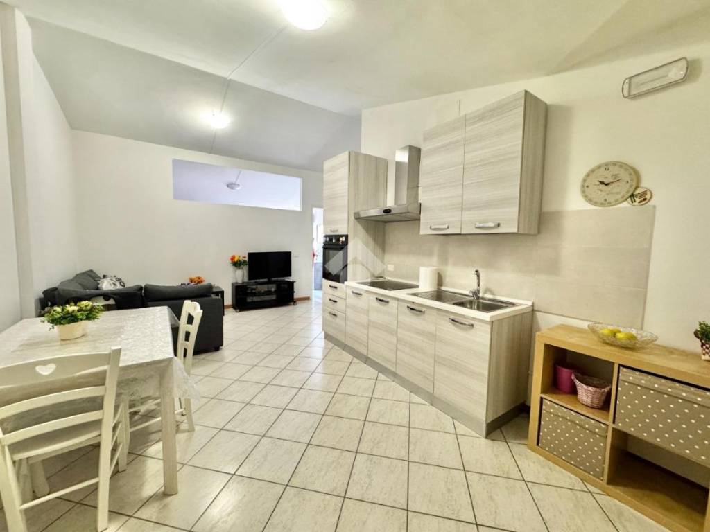 Appartamento a Assisi in Via Gianmaria Santarelli, 11 - Foto 5