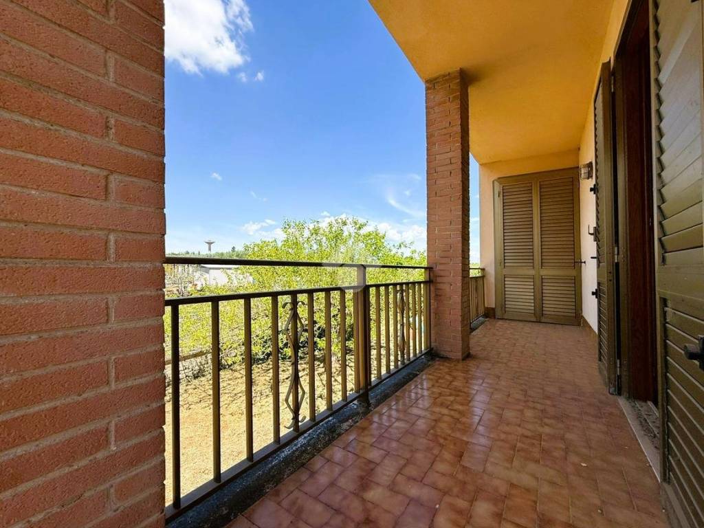 Appartamento a Cisterna di latina in Via Petrarca, 35 - Foto 2