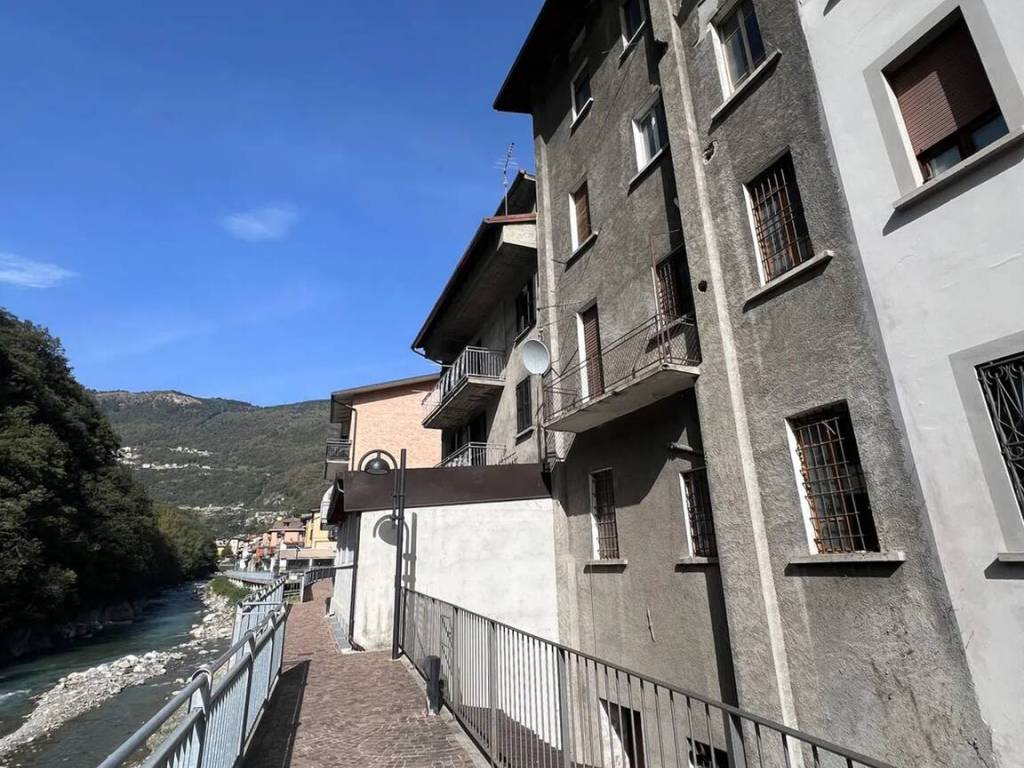 Villa a Cedegolo in Via Roma - Foto 4