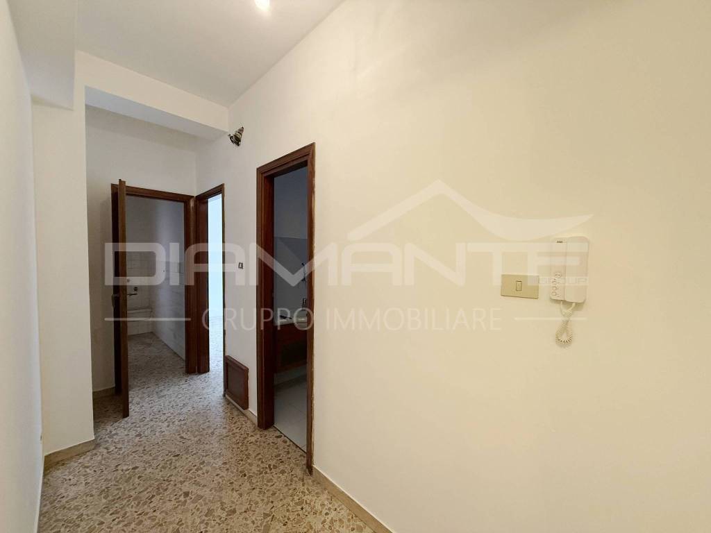 Appartamento a Catania in Via Ardizzone Gioeni, 5 - Foto 4