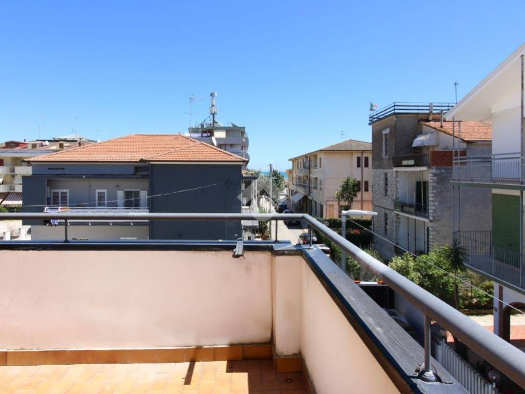 Appartamento a Alba adriatica in Via Po, 20 - Foto 3