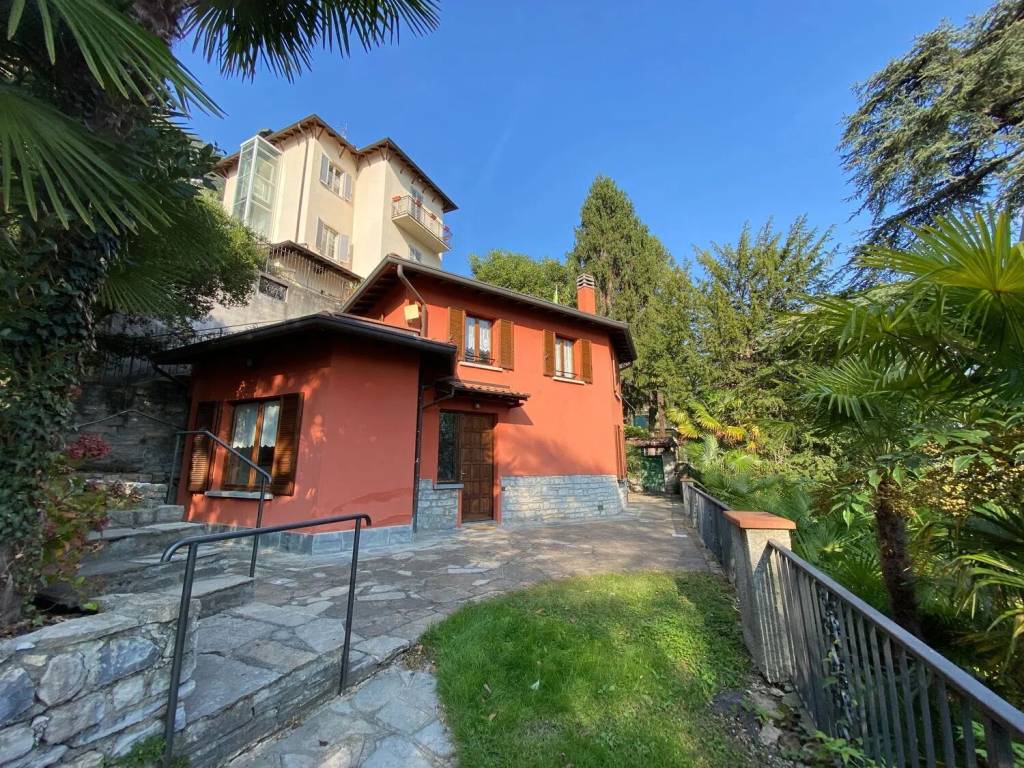 Villa a Carate urio in Via Clerici - Foto 2