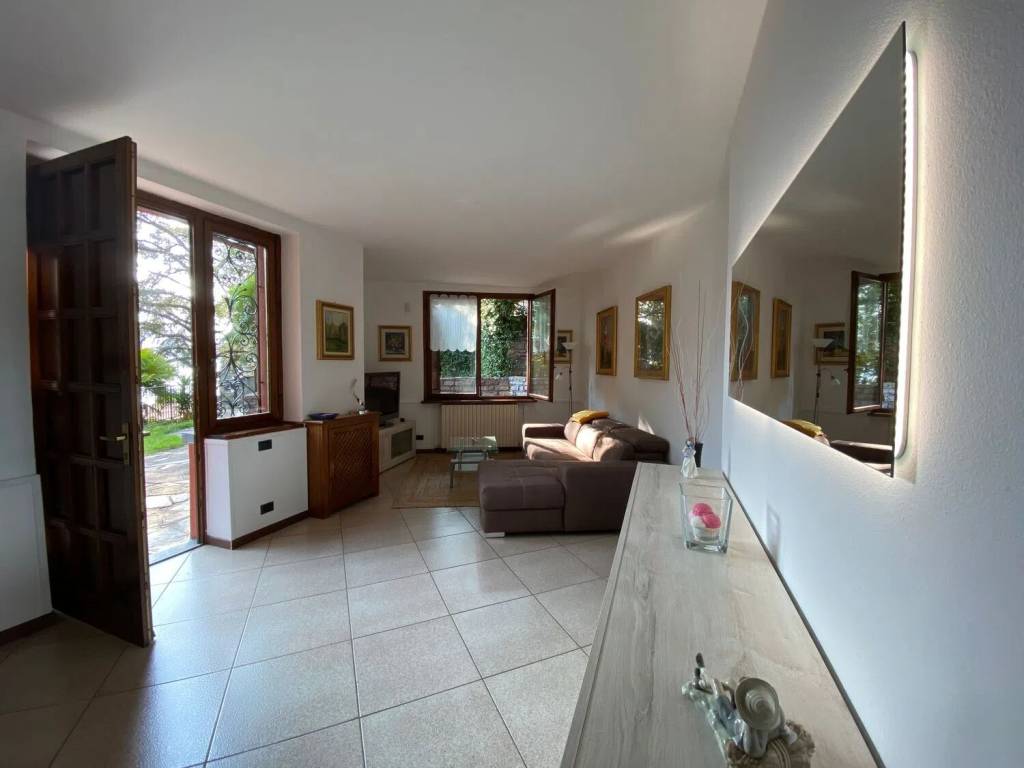 Villa a Carate urio in Via Clerici - Foto 3