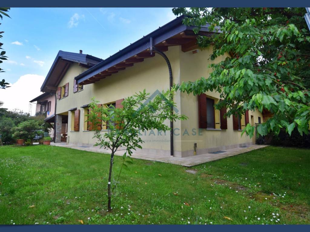 Villa a Besozzo in via rebuschini - Foto 4