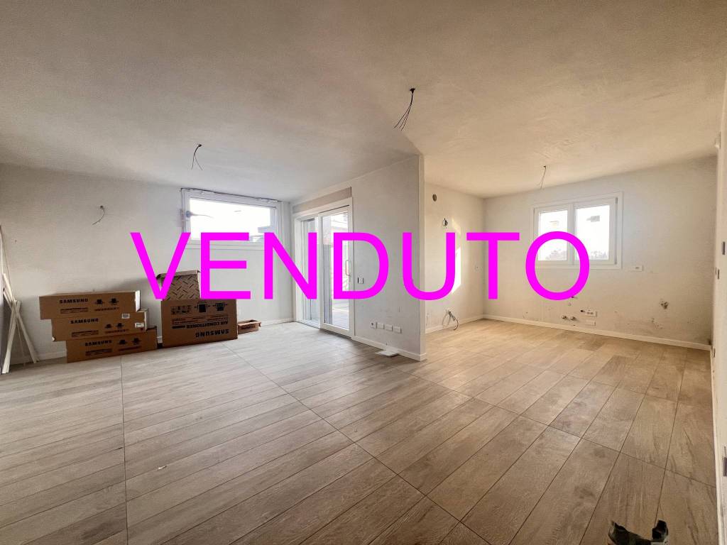 Appartamento a Caronno pertusella in Via Tagliamento - Foto 2