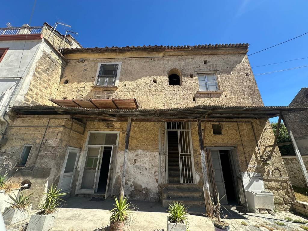 Rustico / casale a Caserta in Via Santonastaso, 15 - Foto 2