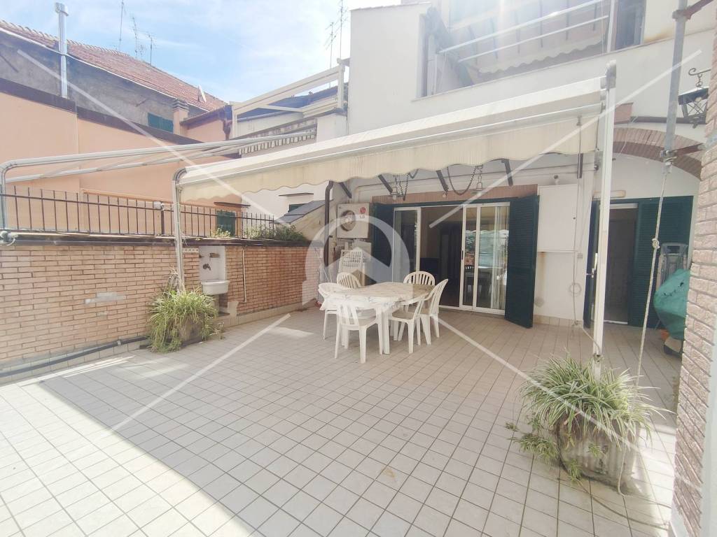 Appartamento a Loano in Via Antonio Ghilini, 42 - Foto 2