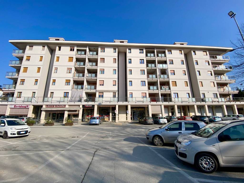 Appartamento a Dogliani in Largo Delfino Orsi - Foto 2