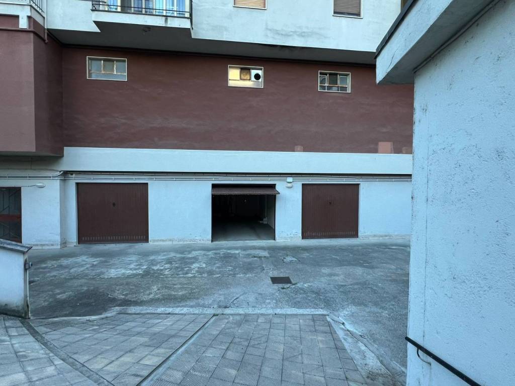 Box / garage a Alessandria in Via Alcide De Gasperi, 19 - Foto 4