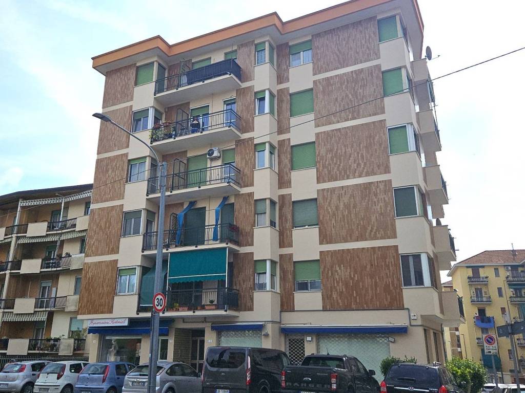 Appartamento a Casale monferrato in Viale Ottavio Marchino, 72 - Foto 2