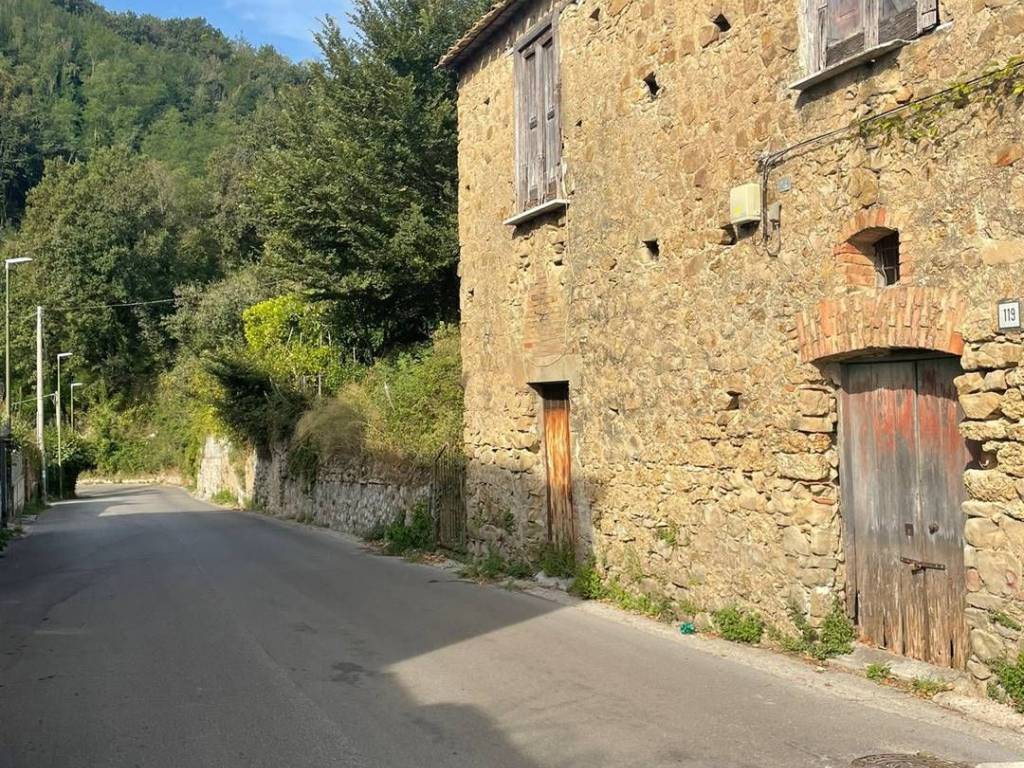 Casa indipendente a Salerno in Via Giovi San Nicola - Foto 4