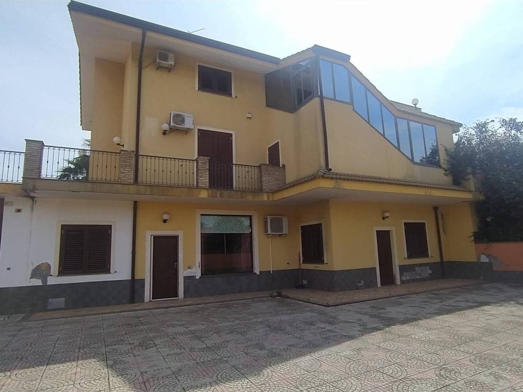 Villa a Aci sant'antonio in VIA G. MATTEOTTI - Foto 2