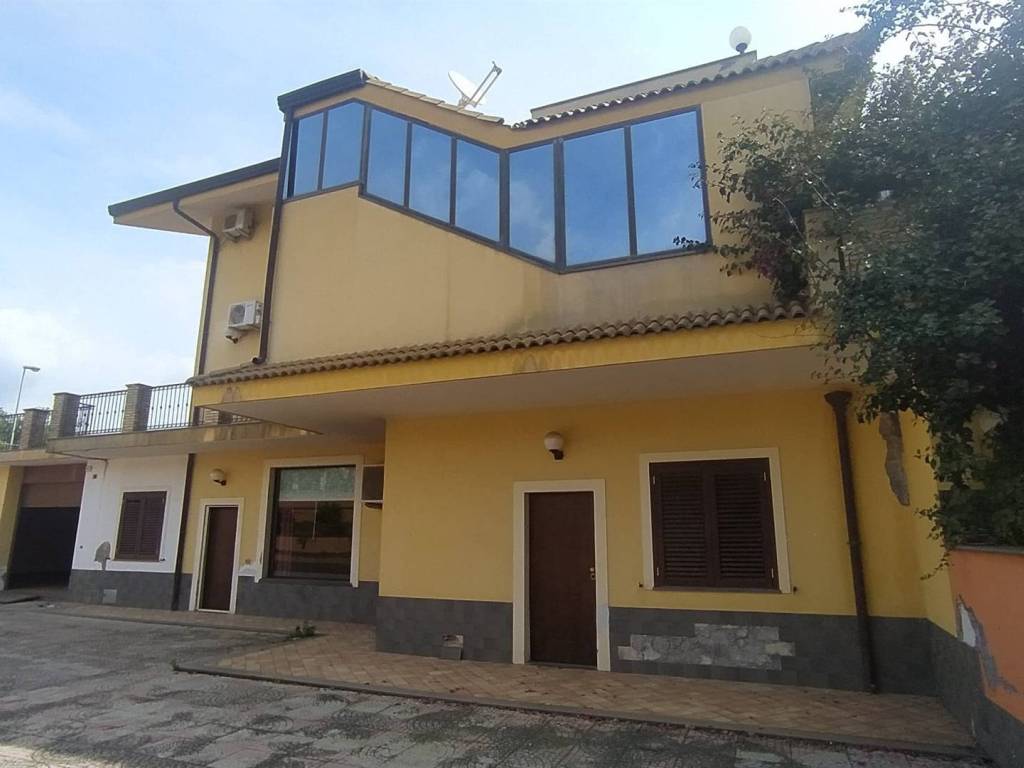 Villa a Aci sant'antonio in VIA G. MATTEOTTI - Foto 5