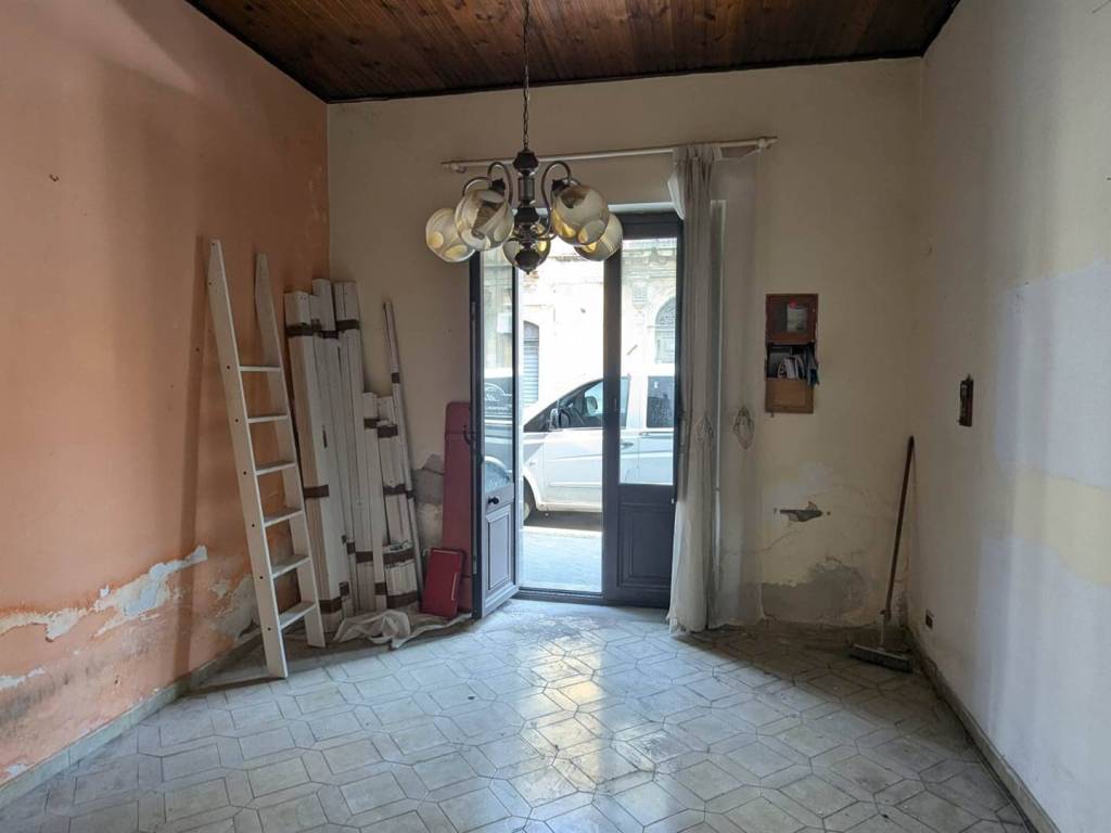 Casa indipendente a Aci catena in VIA VITTORIO EMANUELE - Foto 3
