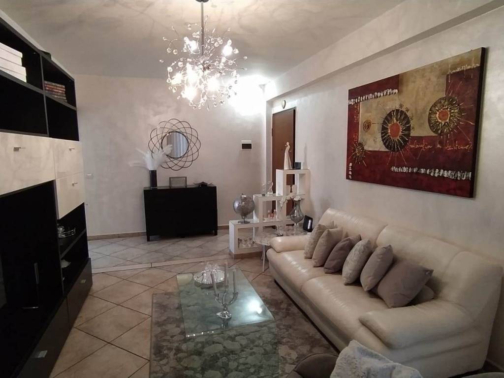 Appartamento a Aci catena in VIA IV NOVEMBRE - Foto 2