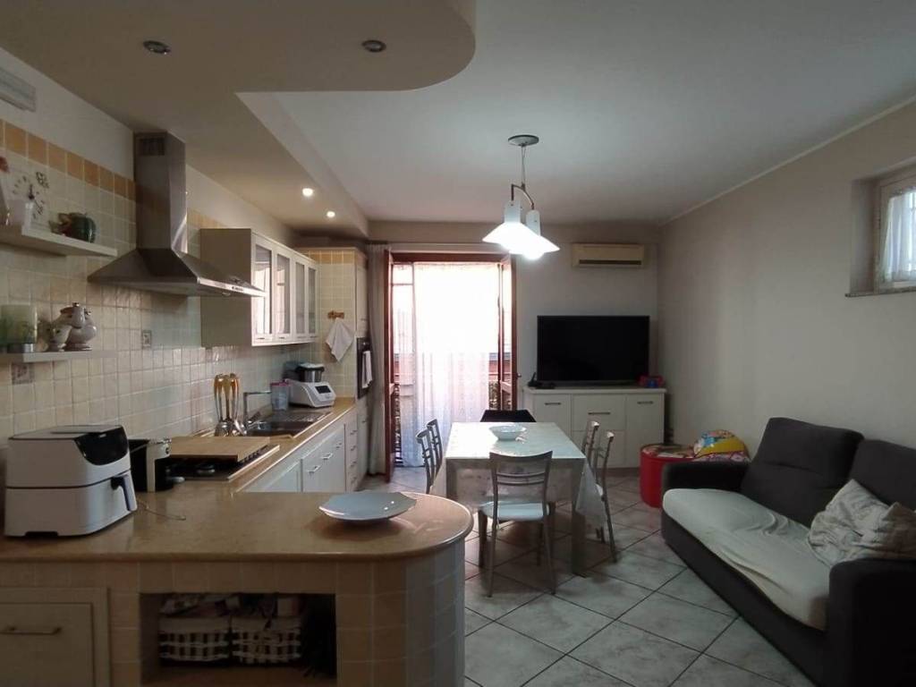 Appartamento a Aci catena in VIA IV NOVEMBRE - Foto 3