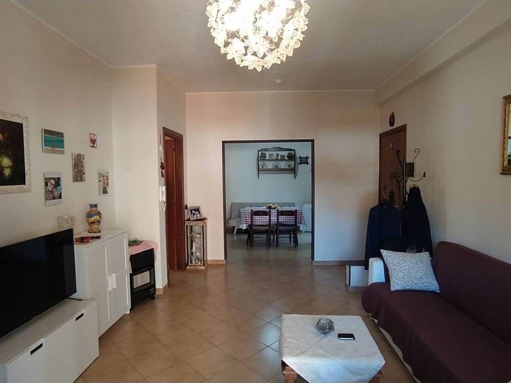 Appartamento a Aci sant'antonio in VIA SANTA MARIA LA STELLA - Foto 3