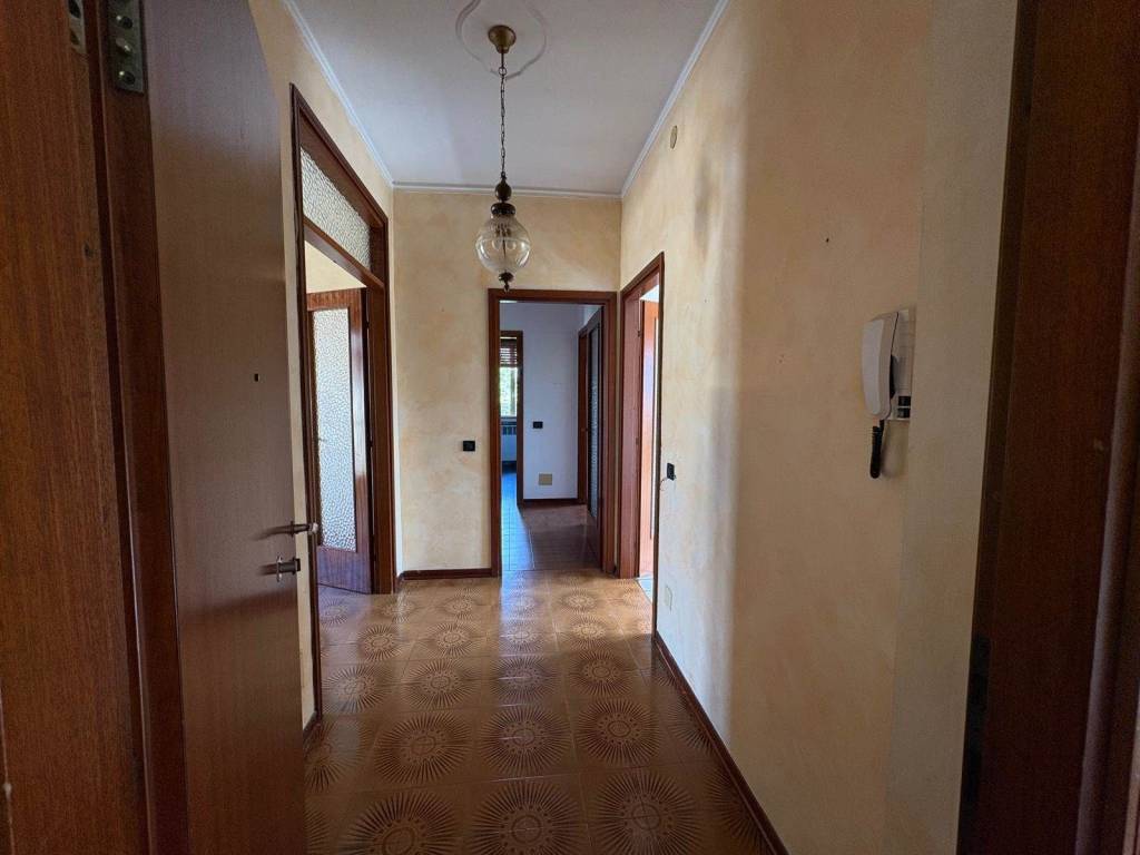 Appartamento a Porto mantovano in Via Luigi Einaudi - Foto 5