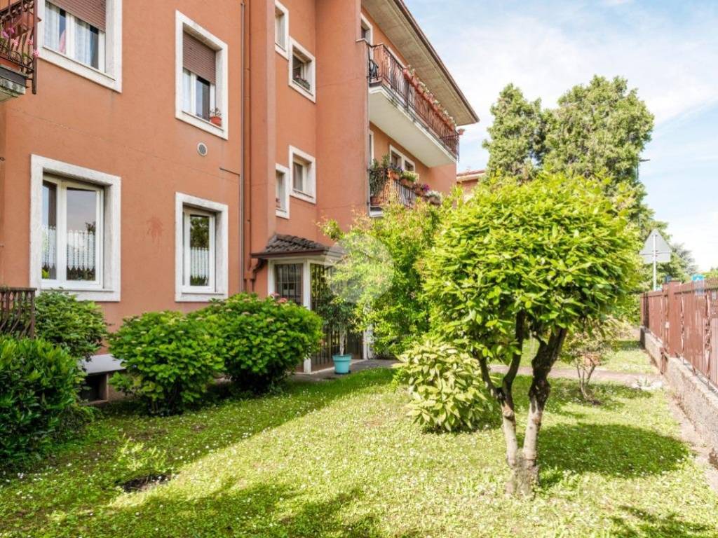 Appartamento a Rezzato in Via Leonardo da Vinci, 40 - Foto 4