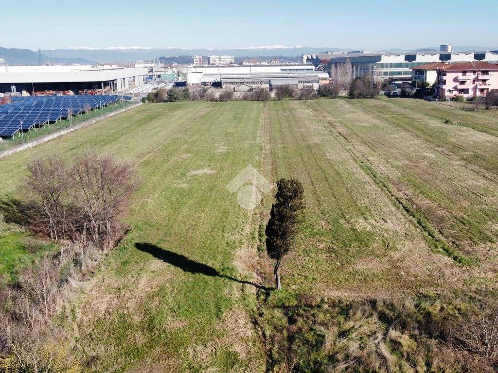 Terreno a Pontedera in Viale Africa, 10 - Foto 3