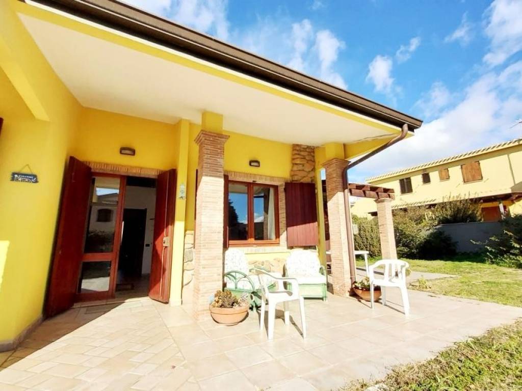 Villa a Quartu sant'elena in Via Lago di Alserio, 27 - Foto 3