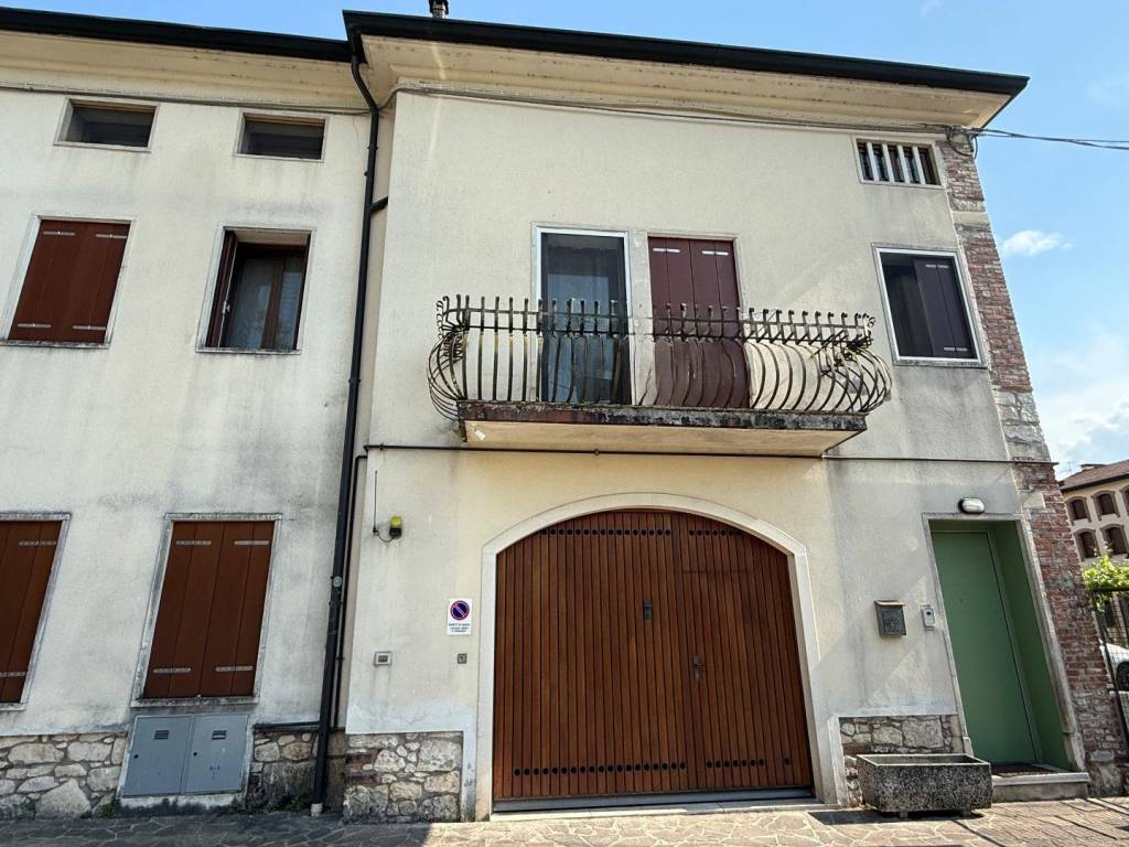 Villetta a schiera a Altavilla vicentina in Via Lago di Carezza - Foto 2