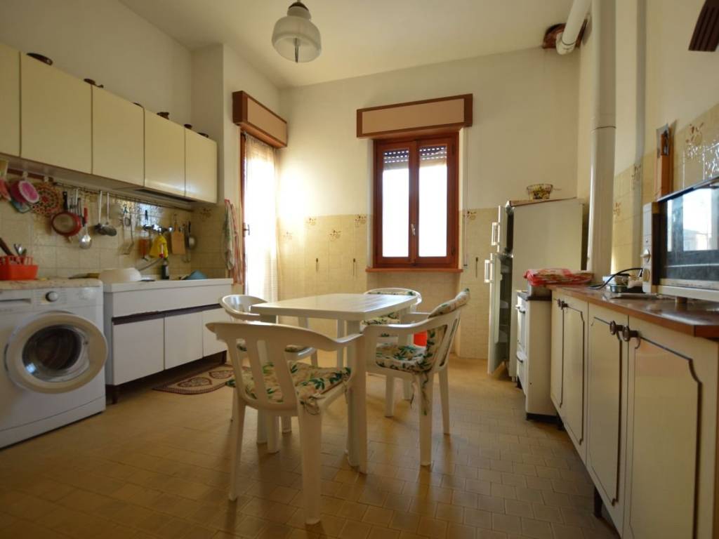 Appartamento a Cupramontana in Via Santo Eleuterio - Foto 5
