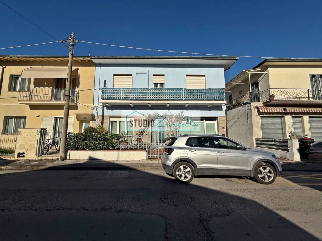 Casa indipendente a Viareggio in Via Filippo Corridoni - Foto 2