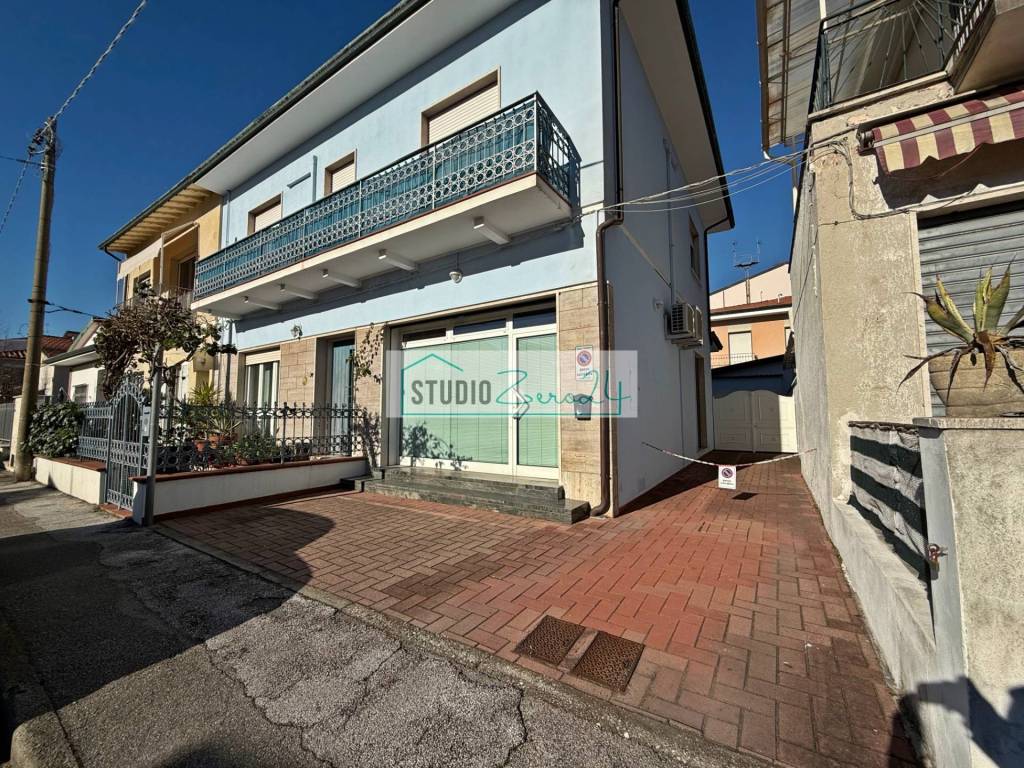 Casa indipendente a Viareggio in Via Filippo Corridoni - Foto 3
