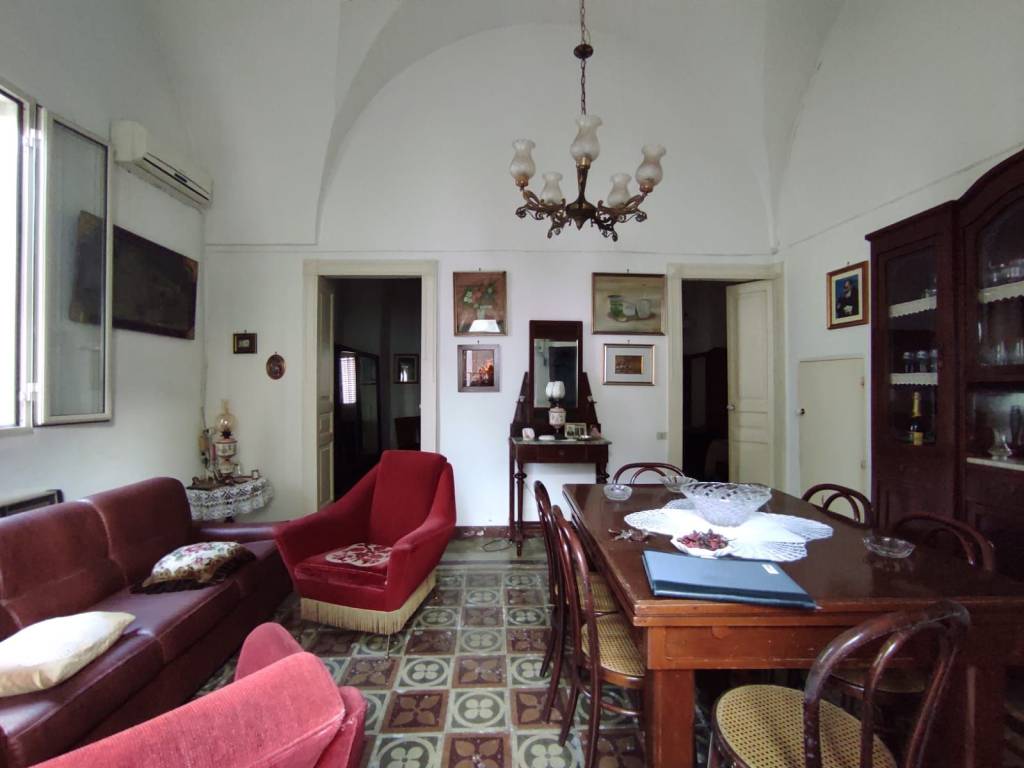 Casa indipendente a Cutrofiano in Via Silvio Pellico - Foto 4