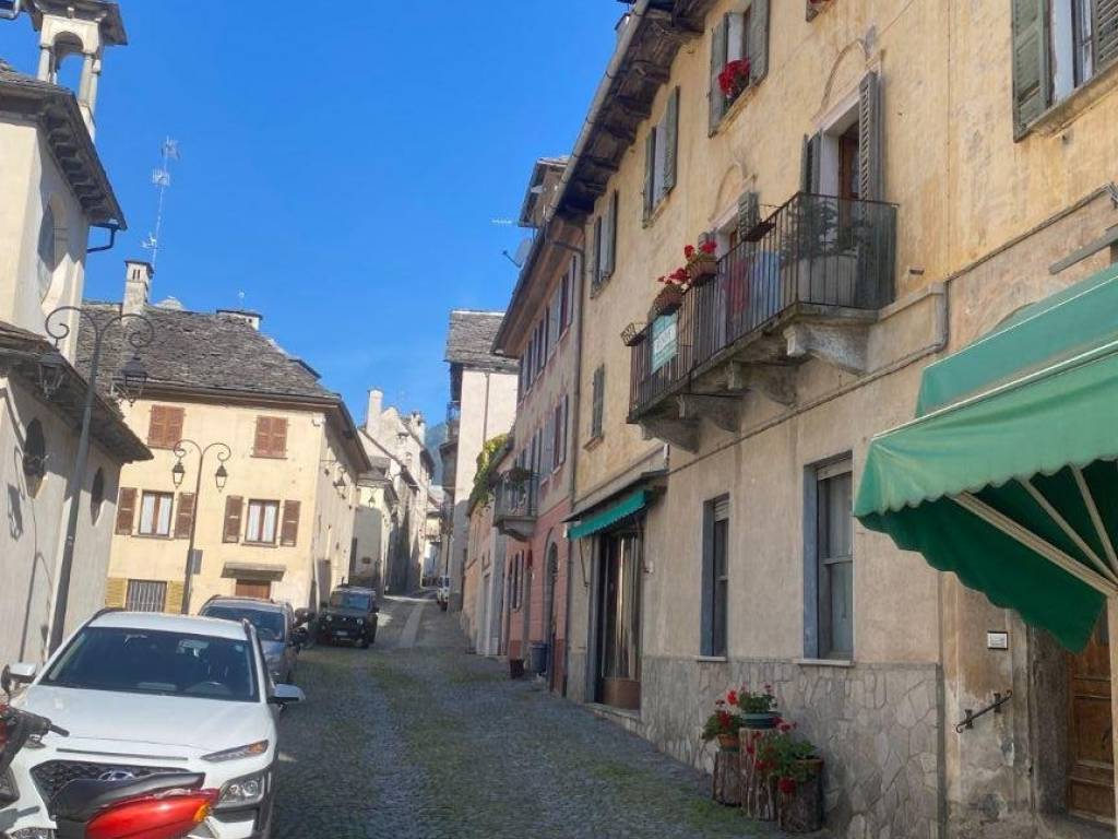 Appartamento a Craveggia in Piazza Umberto, 6 - Foto 2